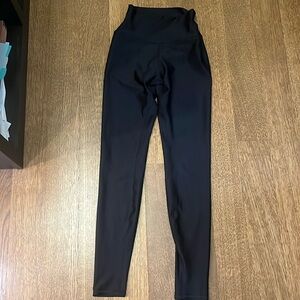 Women’s alo black leggings